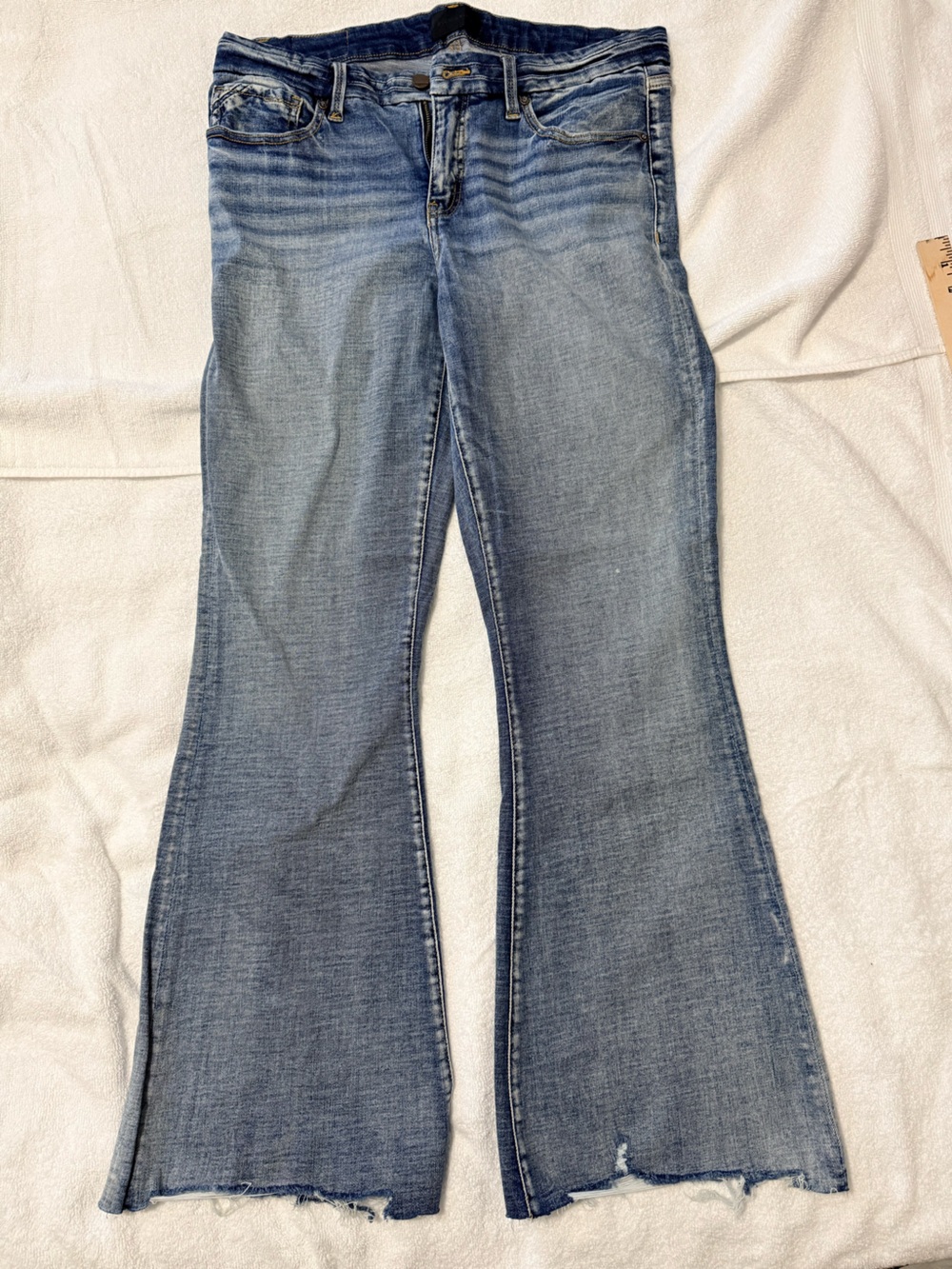 Buckle Black Women's Jeans Fit #53 32x32 Flare Medium to Light wash